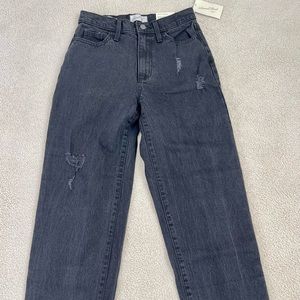 NWOT Universal Thread Vintage Stretch straight black jeans
